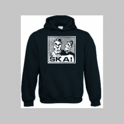 SKA Do The SKA! detská čierna mikina s kapucou a klokankovým vreckom vpredu, Patenty na koncoch rukávov a naspodu mikiny, materiál: 80%bavlna 20%polyester, značka Fruit of The Loom